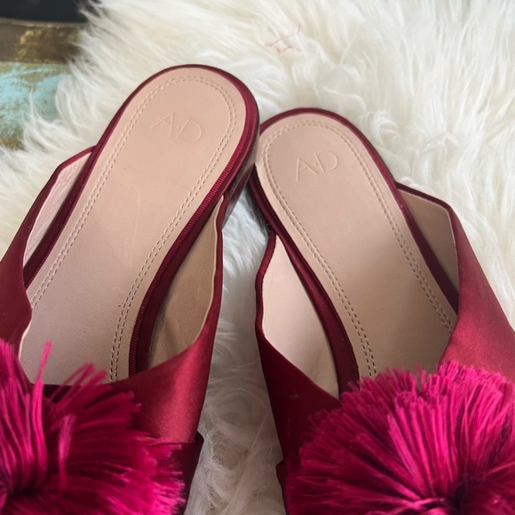 A&D regal red Pom Pom slides - Picture 2 of 2